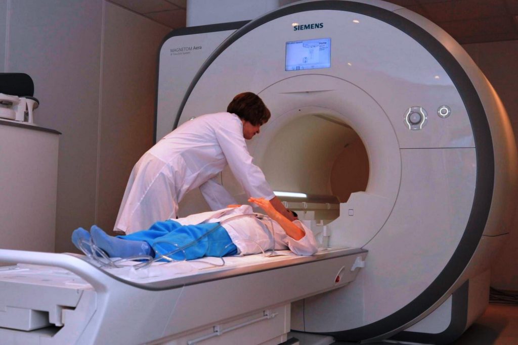 Магнитно-резонансная томография шеи и головы