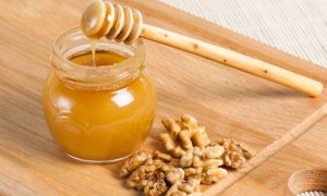грецкие орехи и мёд
