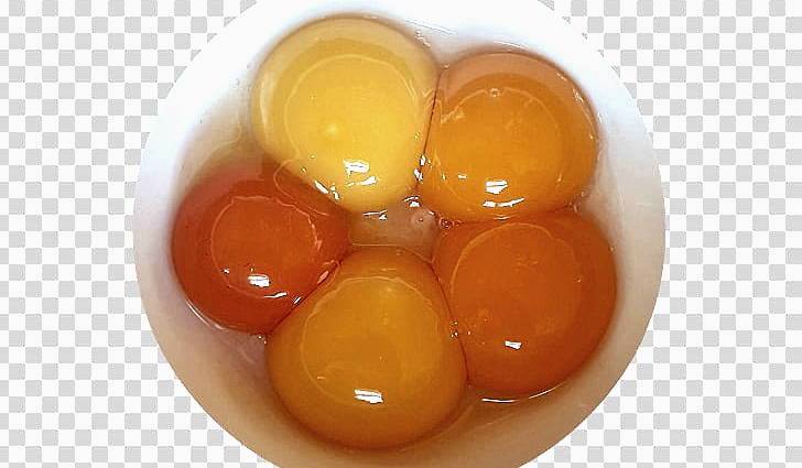 Рецепт лечения мигрени с желтком яйца